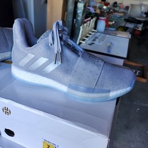 Mens Basketball Shoes